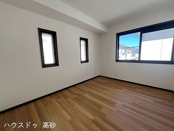 洋室を拡大表示