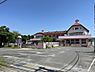 周辺：さつき保育園、にっさい幼稚園など車で5〜6分圏内です