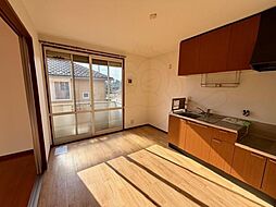 アーバヒルM 2階2DKのリビング/ダイニング