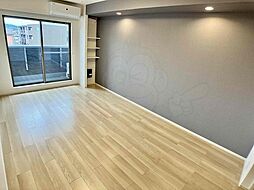 ガルデニア 2 3階1Kのリビング/ダイニング