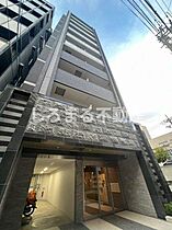 ファーストフィオーレ本町イーストII 301 ｜ 大阪府大阪市中央区和泉町2丁目1-6（賃貸マンション1LDK・3階・40.20㎡） その1