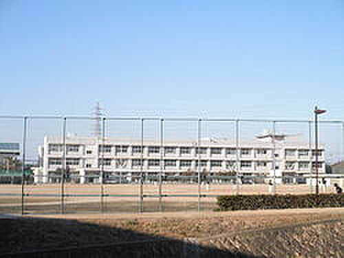 画像16:播磨町立播磨中学校（423m）