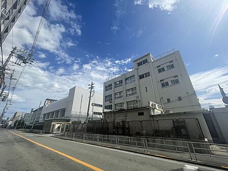 大阪市立市岡東中学校 350m