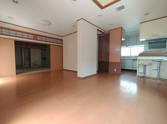 リビング/ダイニング 和歌山市内原828番6、 851番7