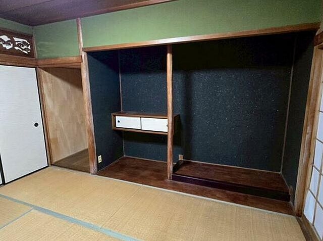 室内 和歌山市島橋北ノ丁