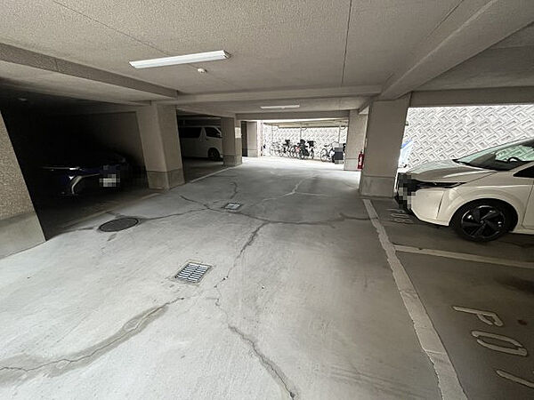 画像28:駐車場に車を止められます