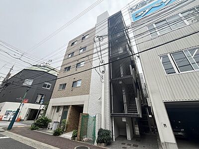 外観：建物外観を気になさる方へ、見た目の良い物件です