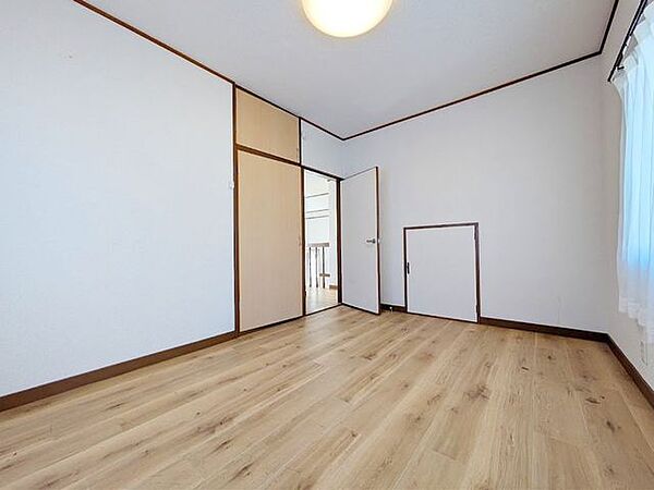 洋室を拡大表示