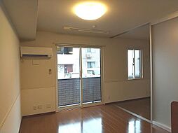 ジュネス・ハーベス 102 1階1LDKのリビング/ダイニング