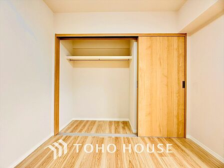 使いやすく美しい収納で、心地よい暮らしをお約束します。スタイリッシュな収納で、美しく整頓されたライフスタイルを。
