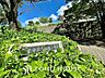 周辺：多摩市立大松台小学校 距離約650m