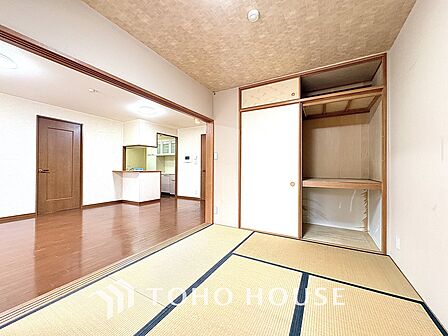 使いやすく美しい収納で、心地よい暮らしをお約束します。スタイリッシュな収納で、美しく整頓されたライフスタイルを。