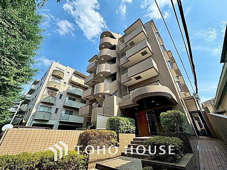 住まいが放つ、洗練された存在感。外観が映し出す、新しい生活の幕開け。