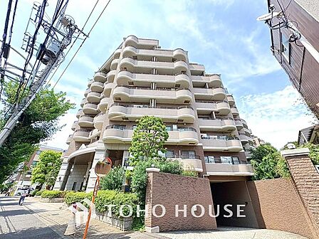 住まいの誇り、その表情。外観が創り出す、特別な居場所。