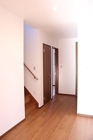 室内 四日市市西富田3丁目