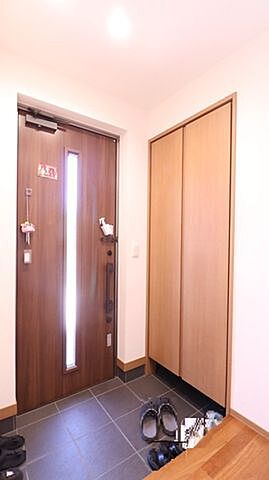 玄関 四日市市川尻町