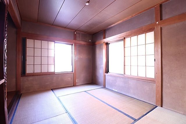 室内 四日市市大字茂福