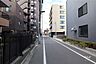 その他：敷地北側の前面道路（東側から）