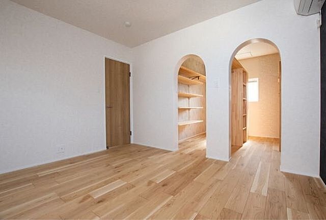 室内 富山市山室