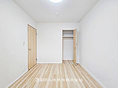 お掃除のしやすいフローリングが嬉しい