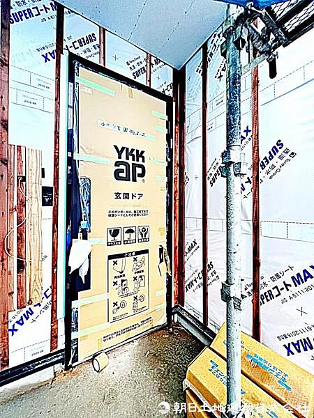 玄関を拡大表示