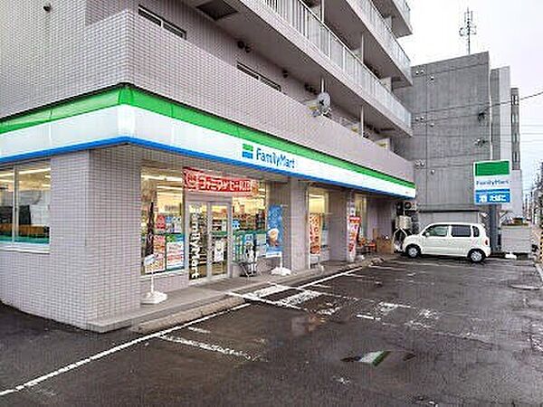 画像14:ファミリーマート札幌澄川4条店 9m