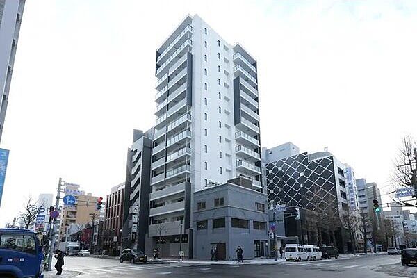 北海道札幌市中央区南三条西6丁目(賃貸マンション1LDK・3階・44.00㎡)の写真 その1
