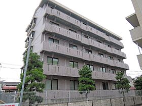 グランメール一里塚 103 ｜ 茨城県水戸市元吉田町1740-1（賃貸マンション3LDK・1階・64.80㎡） その1