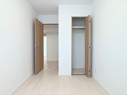 洋室4.5帖にはこちらのクローゼット