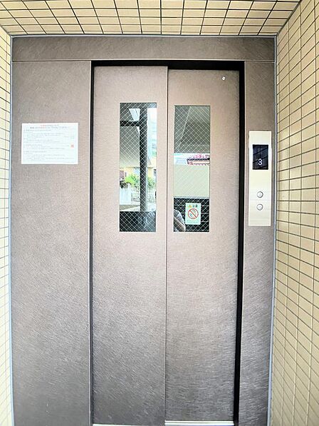 エレベーターも完備しており、重い荷物があっても安心です