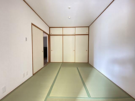 ◎主寝室や客間としても使える和室は約6帖♪畳の香がいいですね♪