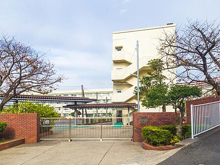 ■横浜市立西柴中学校…徒歩12分