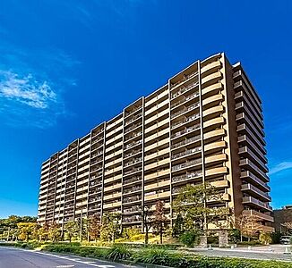 外観:◎総戸数757戸のビッグコミュニティ♪◎大切なペットと一緒に暮らせるマンション♪◎小・中学校徒歩6分圏内♪通学至便♪ 外観:◎総戸数757戸のビッグコミュニティ♪◎大切なペットと一緒に暮らせるマンション♪◎小・中学校徒歩6分圏内♪通学至便♪