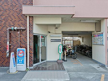◎自主管理です。エントランス周りも綺麗に整備されています