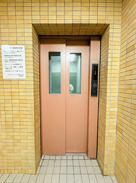 エレベーター付きで安心です。