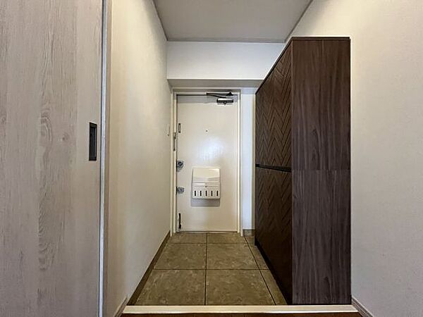 玄関を拡大表示