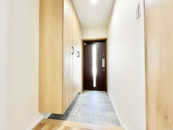 玄関を拡大表示