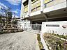 周辺：芦屋市立朝日ケ丘小学校 徒歩8分。 610m