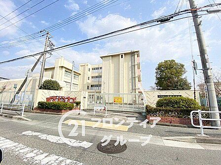 宝塚市立美座小学校 徒歩8分。 640m