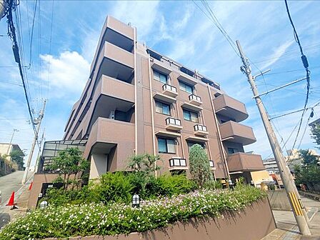 住宅購入の流れや必要な手続きについて、順を追ってご説明しています。はじめての方でも安心してご相談いただける環境を整えています