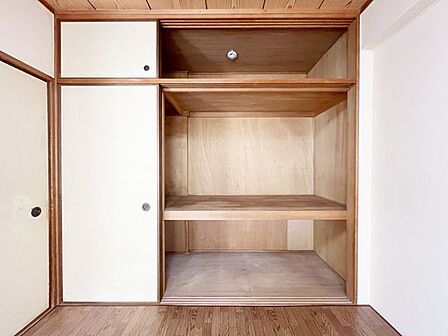 住まい選びは、価格や立地だけでなく、将来の暮らし方まで含めて考えることが大切です。今の段階で気になっていることを、まずスタッフに話してみてください
