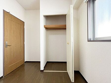 住まい選びは、価格や立地だけでなく、将来の暮らし方まで含めて考えることが大切です。今の段階で気になっていることを、まずスタッフに話してみてください