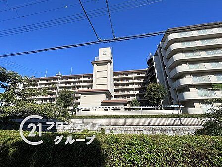 はじめてのマイホーム購入は、わからないことだらけで当然です。資金計画から物件選びまで、順を追ってスタッフが一緒に考えていきます