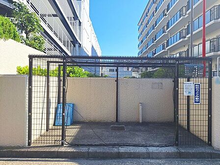 住まい選びは、価格や立地だけでなく、将来の暮らし方まで含めて考えることが大切です。今の段階で気になっていることを、まずスタッフに話してみてください