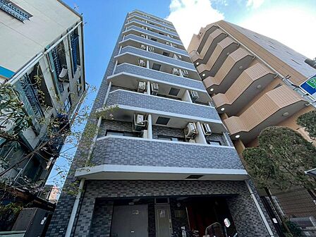 SRC造10階建マンション。オートロック・エレベーター完備。