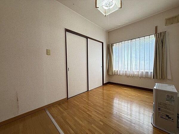 洋室を拡大表示