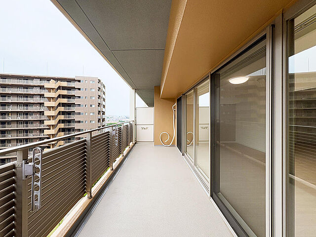 バルコニー ユトリシア壱番街 9階/-