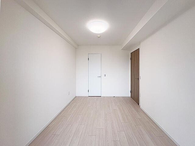 洋室 ユトリシア壱番街 9階/-