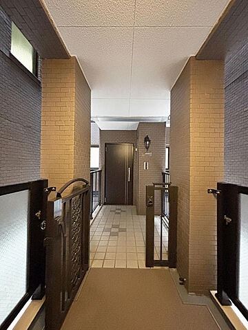 玄関 日神パレステージ信濃町 1階/-