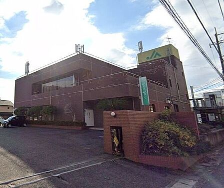 銀行 JA晴れの国岡山倉敷支店まで車で2分 361m
